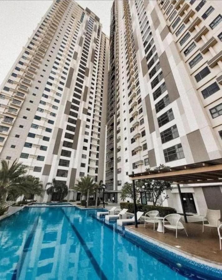 Horizon 101 A2 Shortwalk Robinson Mall Mango Square Bar Apartment Cebu ภายนอก รูปภาพ