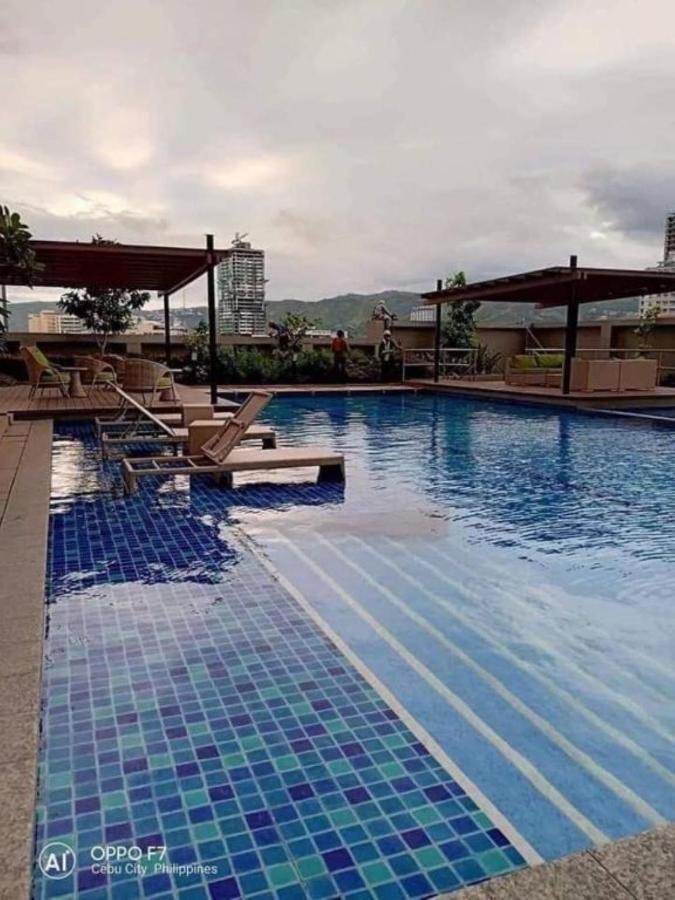 Horizon 101 A2 Shortwalk Robinson Mall Mango Square Bar Apartment Cebu ภายนอก รูปภาพ